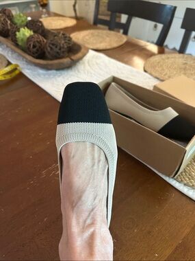 Women’s Two-Tone Knit Ballet Flat - Black and light tan, cute square toe. New
